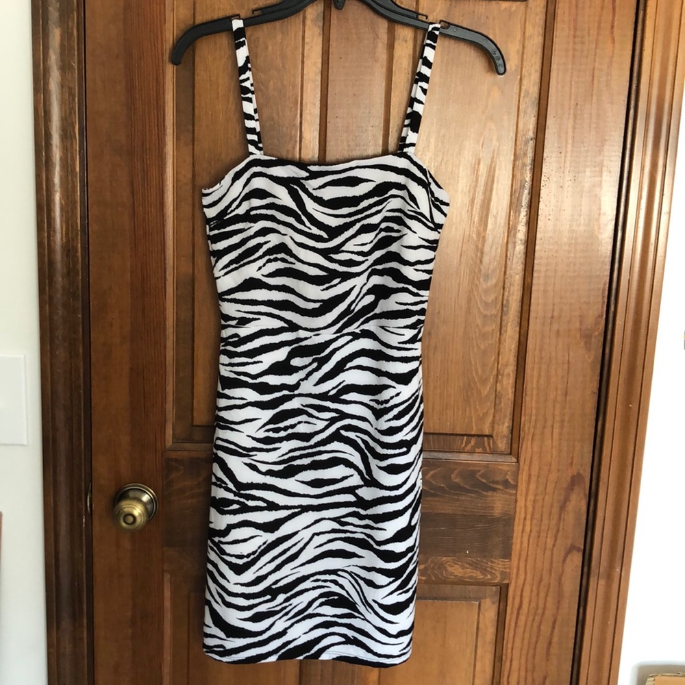 Mini zebra dress